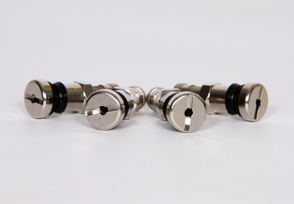 Metallventil Ventilloch 8,3 mm - Länge 35 mm  Messing vernickelt